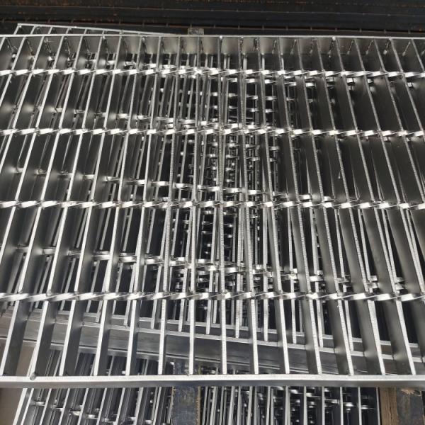 Stainless Steel Grating Twisted Bar YB/T4001-2007 With Anti Slip Feature for