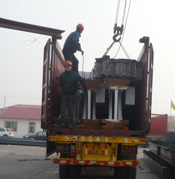 Prefabricated Steel Warehouse with Large Span Design, Corrosion Resistant Coating, and Rapid Installation for Industrial Use