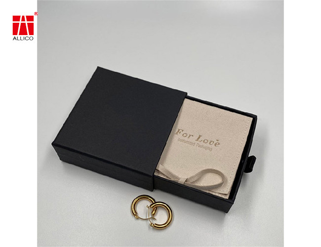 Custom Logo Black Magnetic Closure Rigid Cardboard Gift Box With Eva Foam Insert