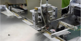 Servo Driven Napkin Spoon Fork Toothpick Sugar Cutlery Set Full Automatic Packing Machine