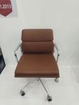 Luxury Medium Back Soft Pad Genuine Leather Swivel Chair / Leather Office Chair