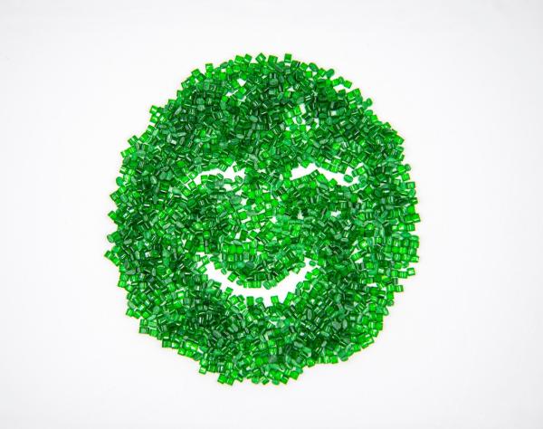 Green Recycled PET Granules GRS Certified PCR Plastic Recycled Raw Material