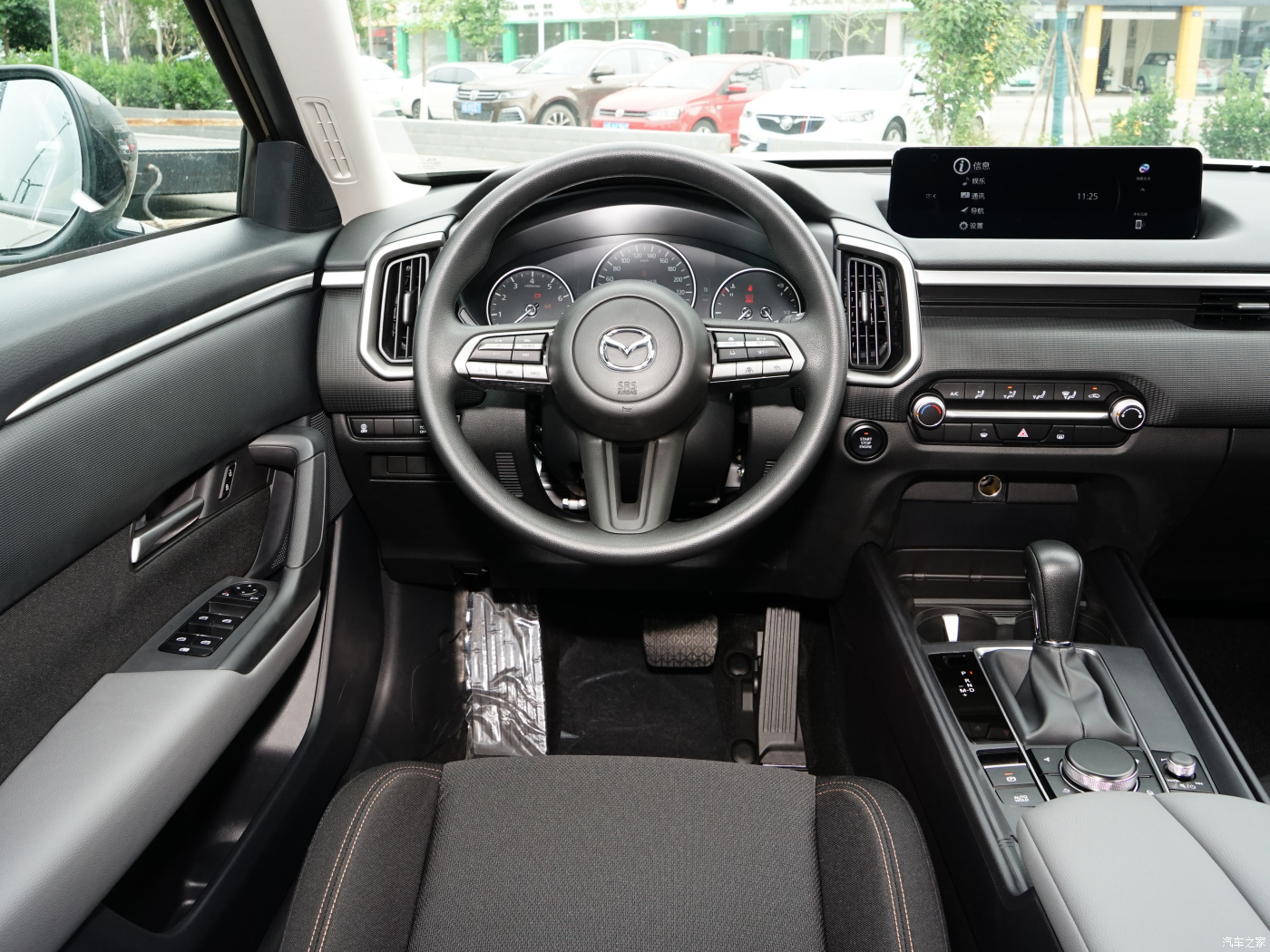 138KW Max Power Dark Interior Color Mazda CX-50 2023 2.5L Yuexing Edition SUV Gasoline Car for Benefit