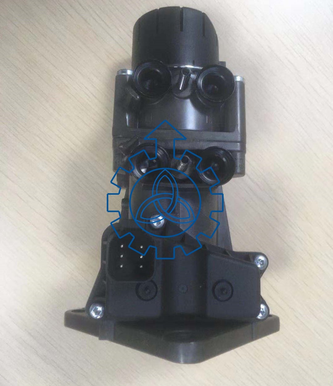 k039569 K044696 Construction Machinery Spare Parts Foot Brake Valve