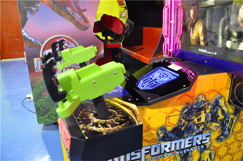 Gun Games Shooting Arcade Machine 2P Transformer Style With 32 Inches Display