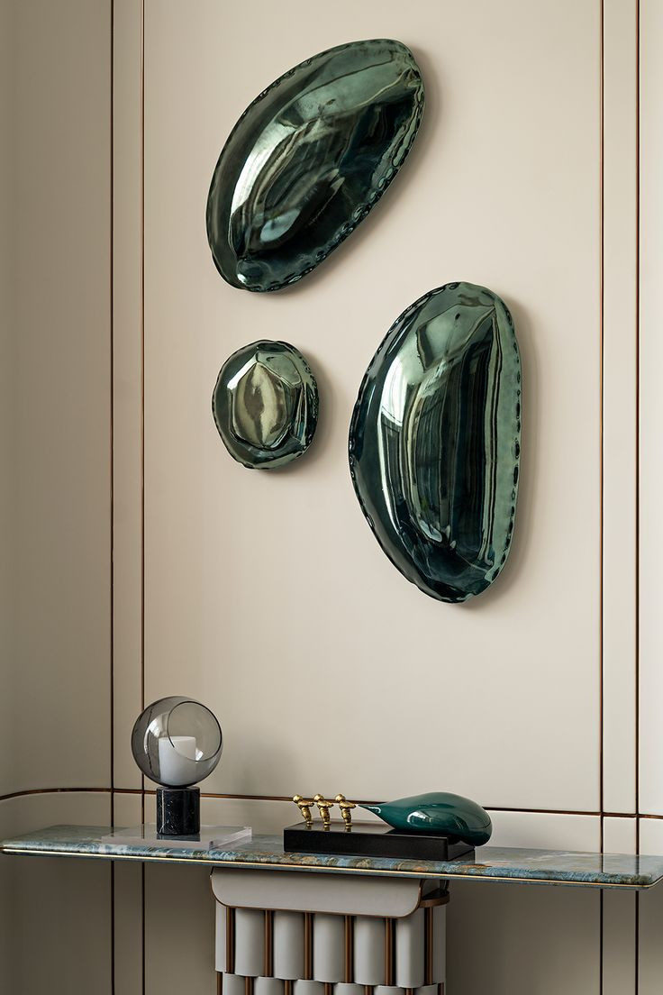 Mirrored Stainless Steel Blue-Green Wall Decor Crafted Hotel Showroom Furniture