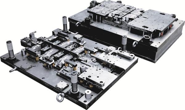 Large progressive metal stamping dies for automotive sheet metal parts, press up