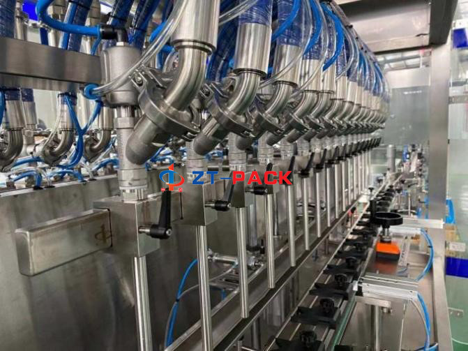 4000BPH Plastic Bottle Metcal Can Lubricant Oil Motor Oil 500ml-5L Piston Filling Machine Packaging Machine