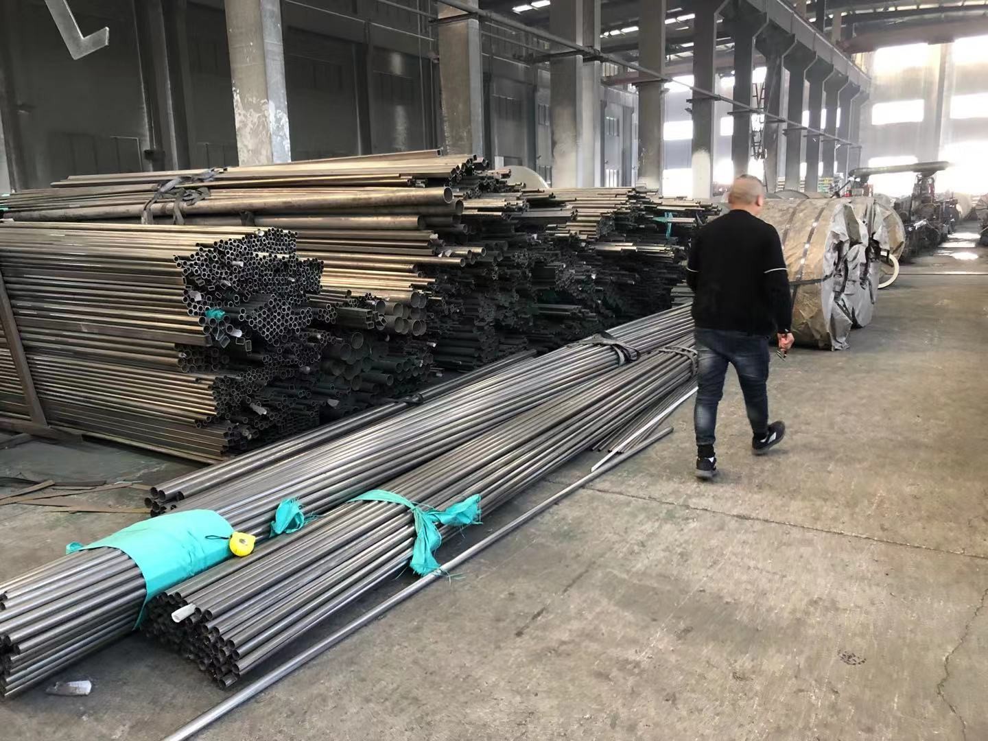 Seamless 304 Stainless Round Tube 201 202 301 302 2507 2205