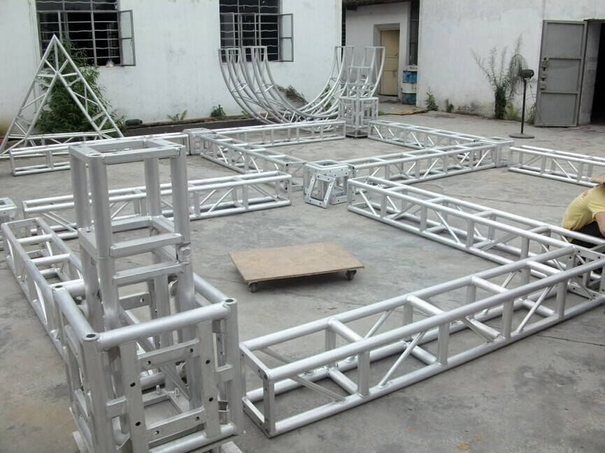 Stage Screw Aluminum Square Truss , Silver Tube Truss System