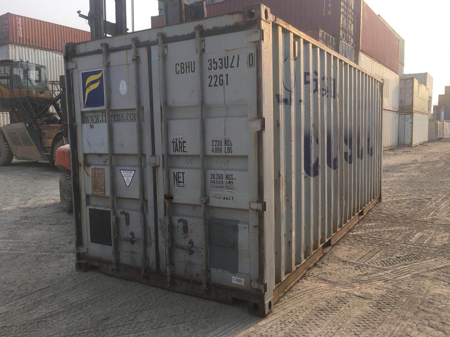 Chinese Stock Cargo Worthy 20ft Used Shipping Containers Internal Dimensions 5.899 x 2.352 x 2.393M 10 Years Around