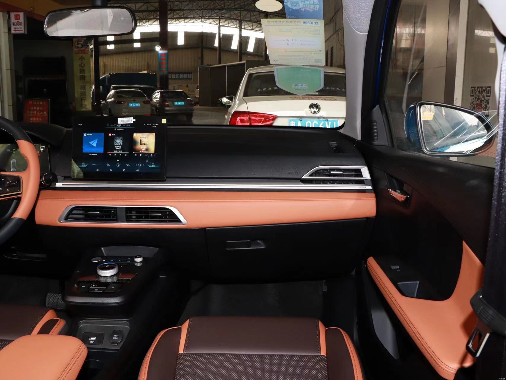 BYD E2 Ev Compact Suv Car 5 Seats Battery Range 401km New 2WD
