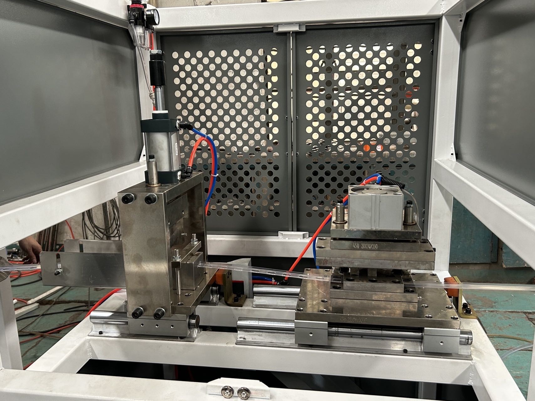 Computer Controlled PVC Price Tag Profile Extrusion Line For Consistent Quality