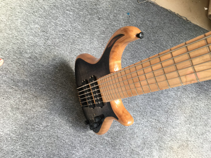 2017 Musical Instruments Ukelele Hot 6 String Bass Guitar. Good Style. Voice. Electric Bazz Guitar Free Shipping, Real P