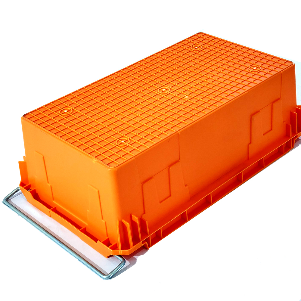 Stackable Hard Plastic Crates with Metal Handles 720*425*235mm External Size Customized