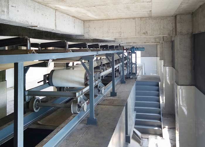 Double Feeding Troughed Belt Conveyor V Rollers Heavy Steel Frames