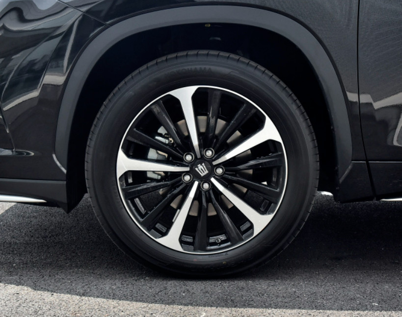 Toyota CROWN KLUGER 2.5L HEV all-wheel-drive flagship version Medium SUV 7 Seats Hybrid
