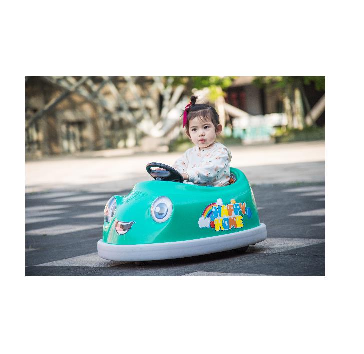 Kids' Ride On Electric Bumper Cars with Music LED Lights and Carton Size 78.5*60*38.5cm