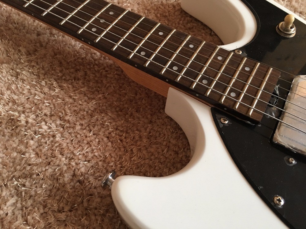 Custom guitar white color Mosrite logo reversed body 6 string electric guitar factory supply directly