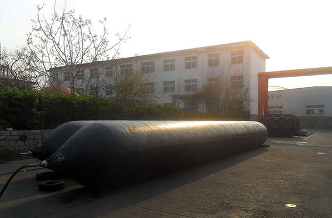 OEM Cylindrical Ship Launching Balloon Inflatable Ship Launching Rubber Airbag