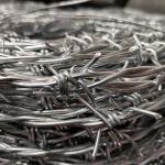 Heavy Coated Galvanized High Strength Reverse Twisted Barbed Wire Fence Wire