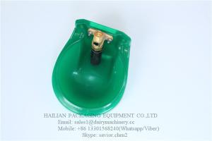 Wholesale Plastic PVC Goat Waterer farm animal water trough 1 Liter Capacity from china suppliers