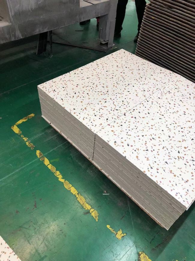 228 X1530 X 3.5 Mm SPC Vinyl Plank Flooring 12 Mil Click Lock Anti Slip