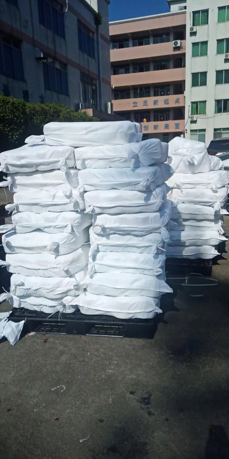 Direct Supply 1.25-1.5kg High Tenacity Polyester Yarn 120D/2 Polyester Embroidery Yarn