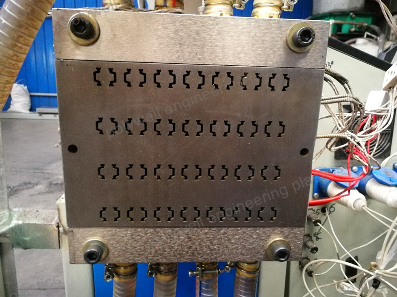 Plastic Moulds And Dies For PA Profile Extrusion Line Die Casting Mold Used On Polyamide Extrusion Machine