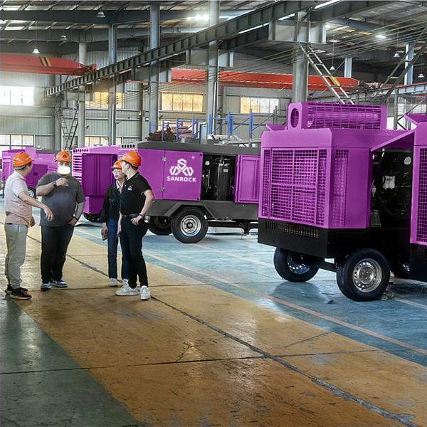 Mini Rotary Screw Air Compressor High Performance Mobile Air Compressor Screw Type