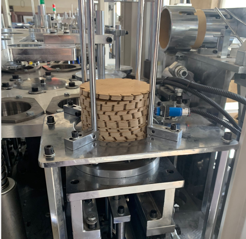New High Speed Full AUTOMATIC Paper Lid making machine