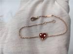 Young Ladies 18K Gold Jewelry Sweet Alhambra Heart Bracelet With Carnelian
