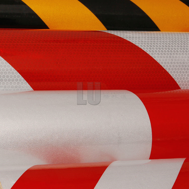 China Manufacturer Of Glass Bears Red And White Reflective Sheeting For Vehicles