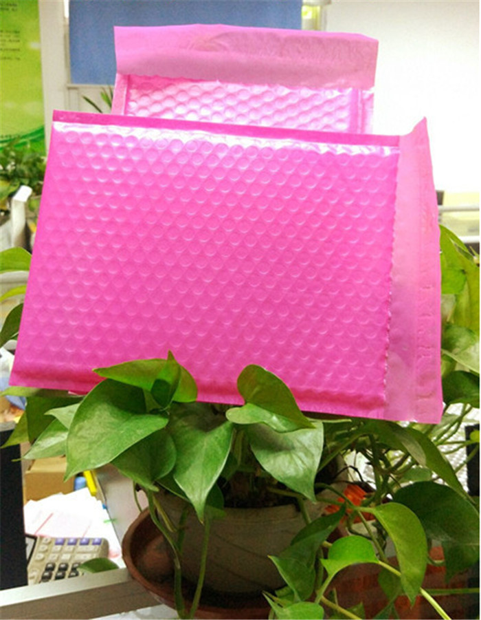 Poly Pink Bubble Mailers Bags , Colorful Bubble Mailing Envelopes For Packaging