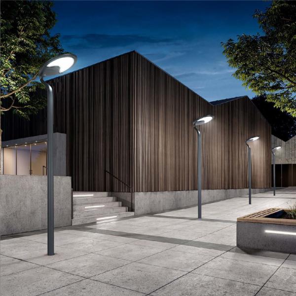 IP65 Sensor Aluminum Solar Garden Lights DC 3.2V Control Courtyards Outdoor