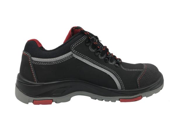 Heat Resistance Slip On Steel Toe Shoes Genuine Leather Material Breathable