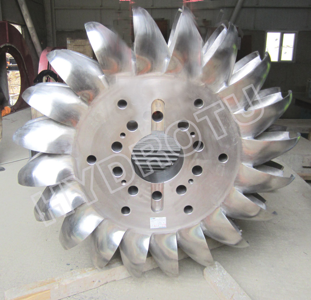 Pelton Water Turbine / Pelton Hydro Turbine With Forged CNC Wheel For 530m Head Hydropower Station