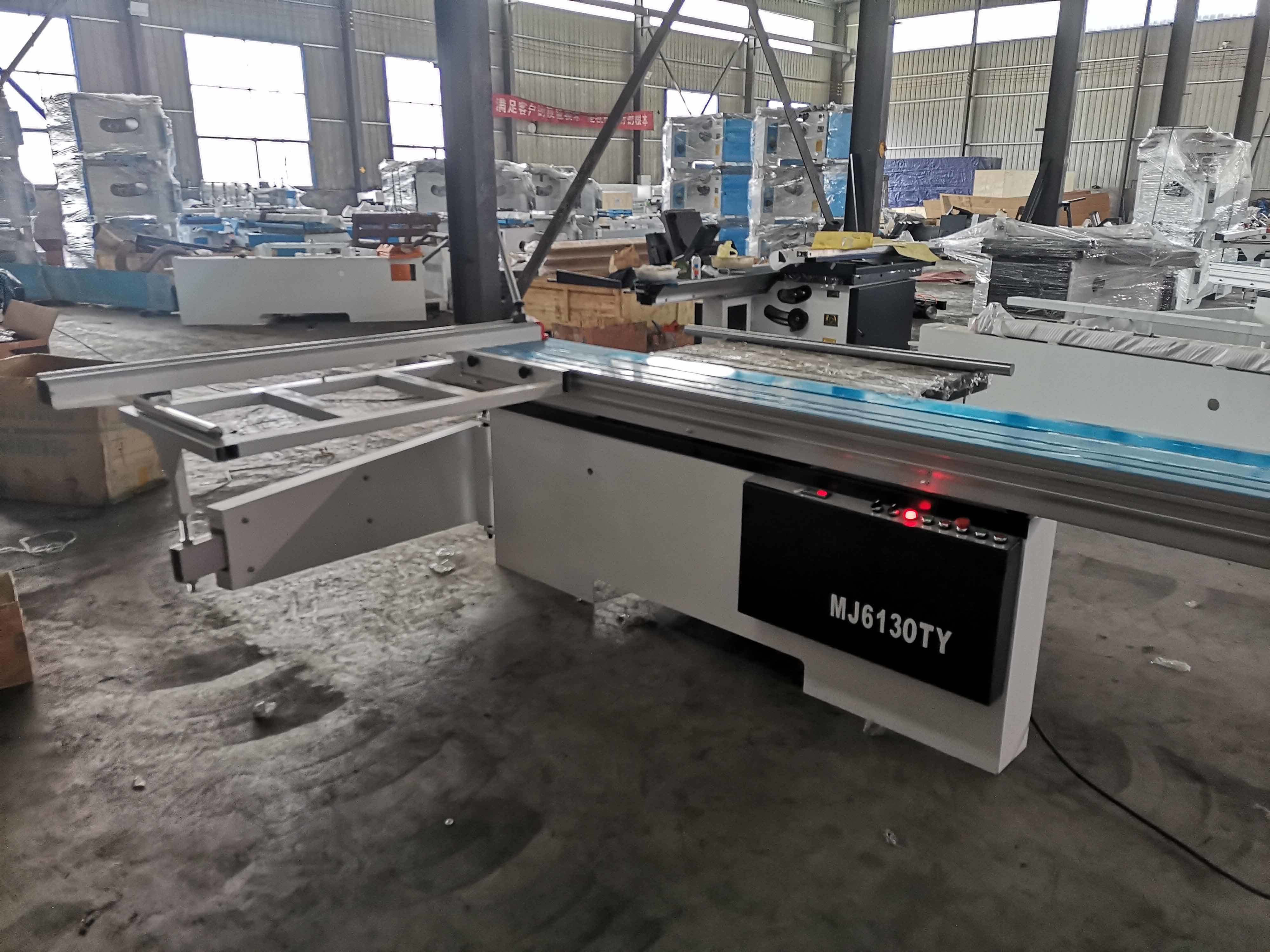 Woodworking machinery wood cutting machine supplier in Qingdao China