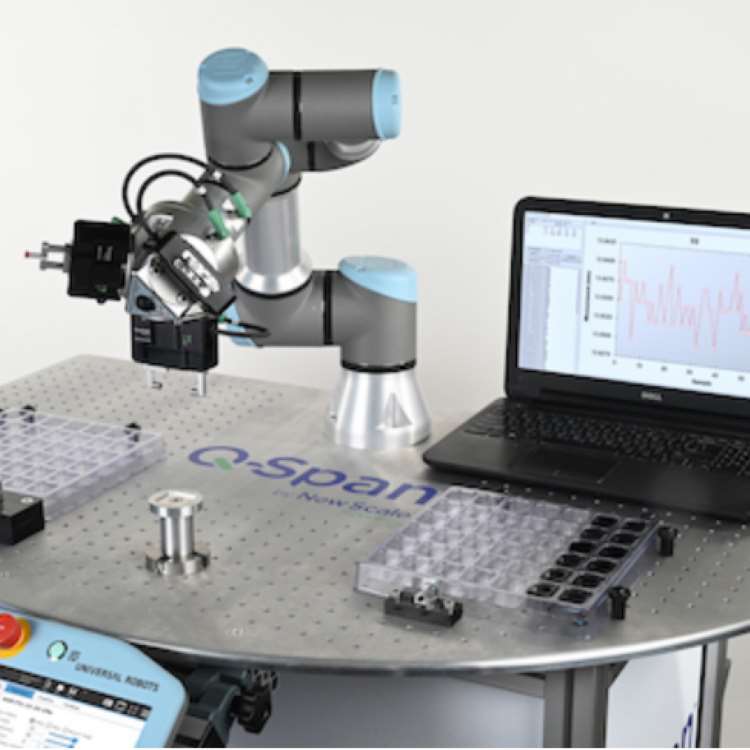 UR Robot UR3e With 3kg Payload 500mm Reach For Cosmetics Industry 6 Axis Robot Arm As Cobot