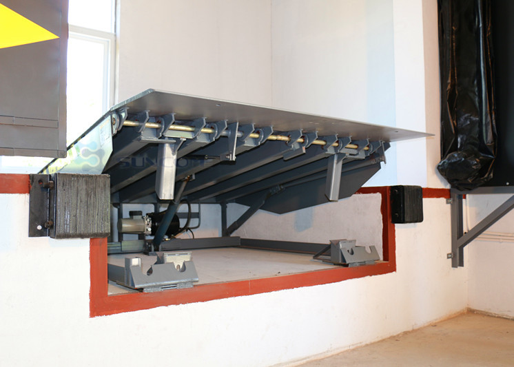 Environmental Protection Load Dock Leveler Hydraulic Easily Operation