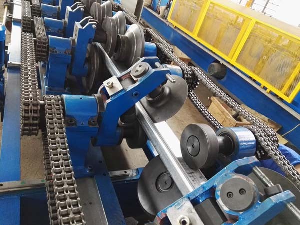 C U Z Channel Purlin Roll Forming Machine , Angle Steel Truss Furring Machine