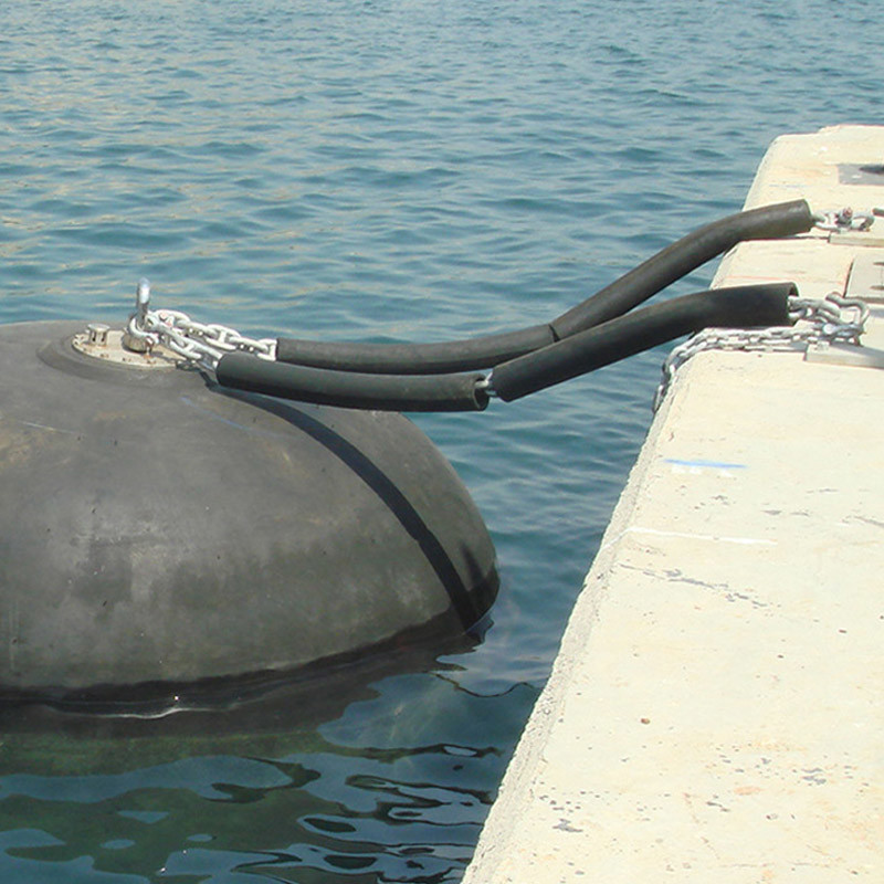 0.5 ~ 4.5m Submarine Fenders Reduced Wear And Tear And Compliant With International Maritime Standards