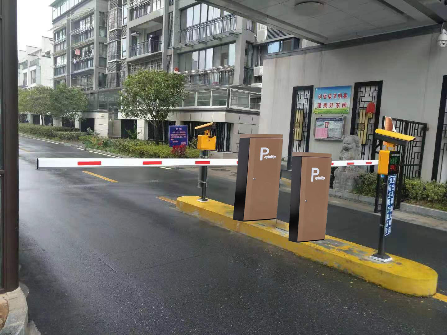 Vehicle Plate Reading System Barrier Gate for Expressways and Parking Lots by ZY