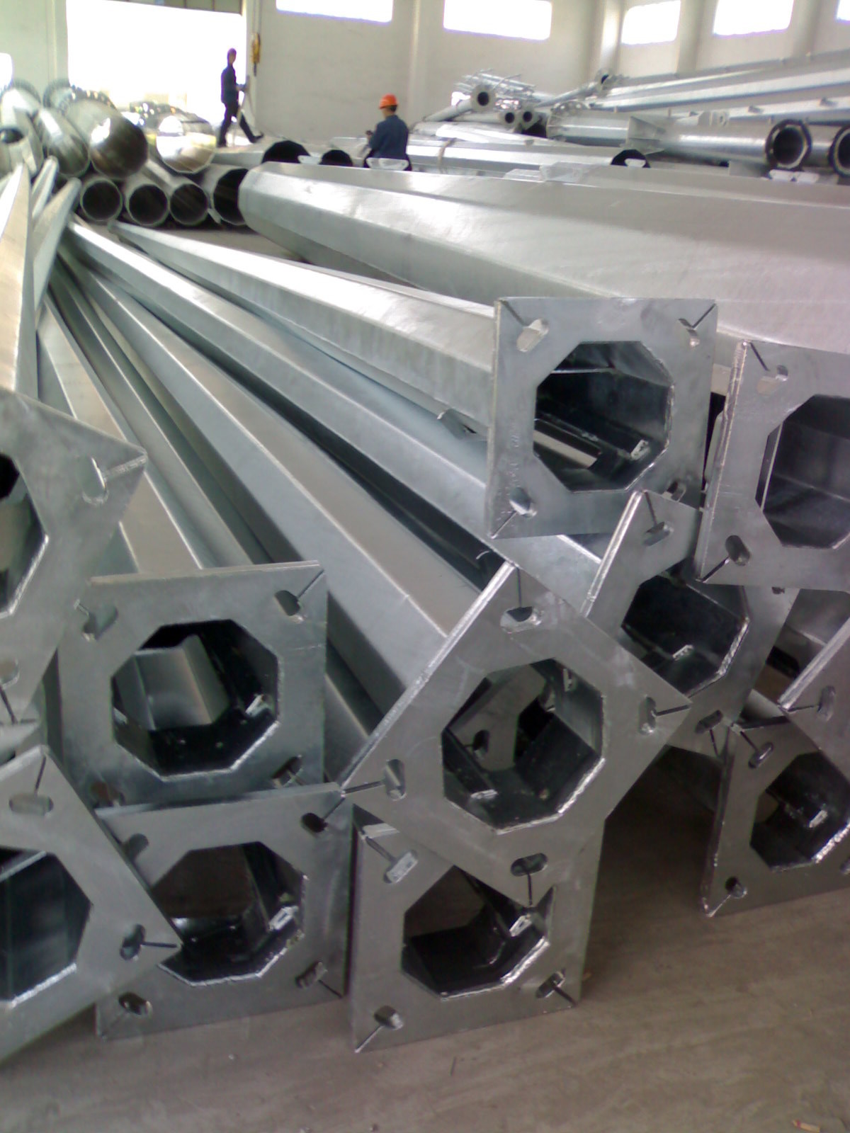 Hot Dip Galvanized Octagonal Steel Utility Pole wind proof