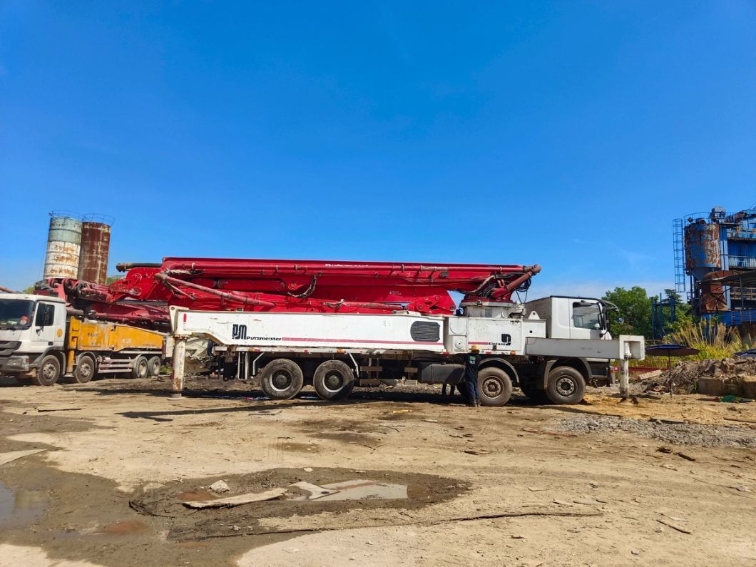 Refurbished Putzmeister Concrete Pump 38m 46m 49m 56m with Benz Chassis