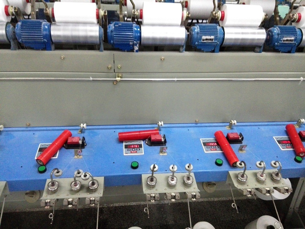 T50S/2 Virgin Bright Dyed Polyester Yarn Made With YIZHENG Staple Fiber 210