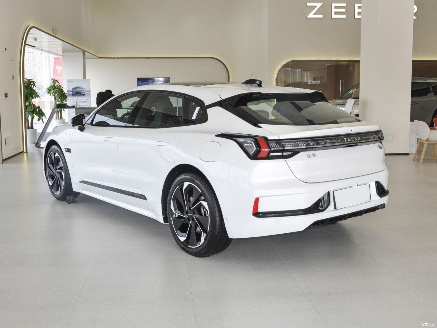 Front Wheel BEV Battery Electric Vehicle Customization Electric Hybrid Cars