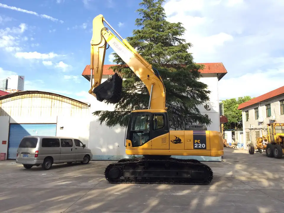 20ton Komatsu PC200 Used Crawler Excavator Construction Machine with 5700mm Boom Length