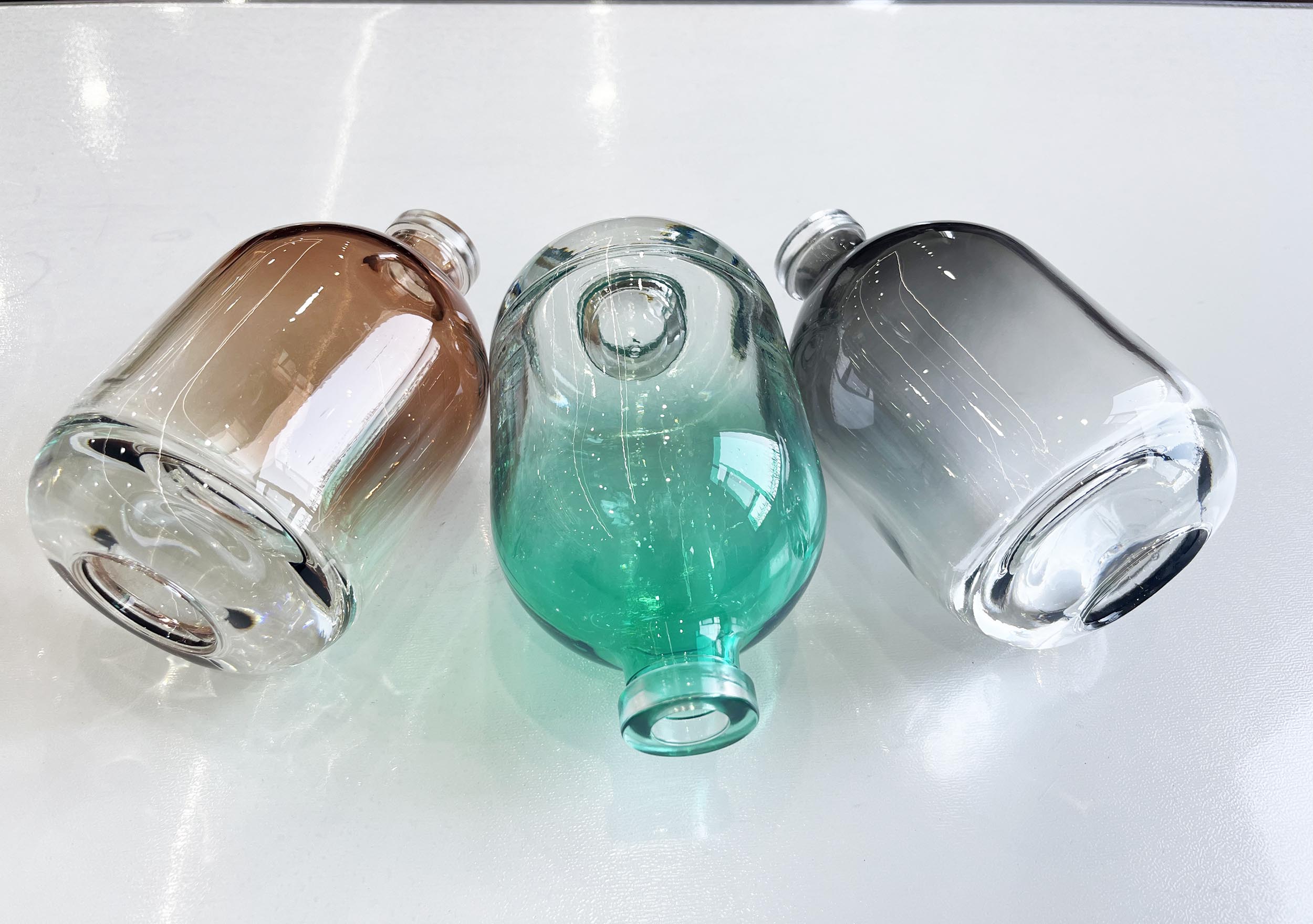 250ml 375ml 500ml Thick Bottom Glass Whiskey Bottle with Customized Clear Round Design