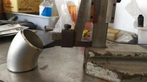 Wholesale Polished Stainless Steel 45 Degree Elbow , High Precise90 Degree Steel Pipe Elbow from china suppliers